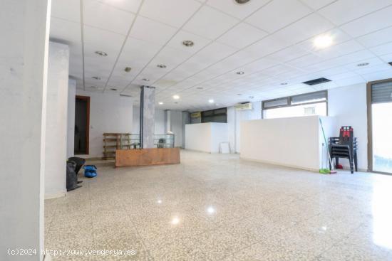 LOCAL COMERCIAL EN ZONA AVENIDA SANTA ISABEL - ALMERIA