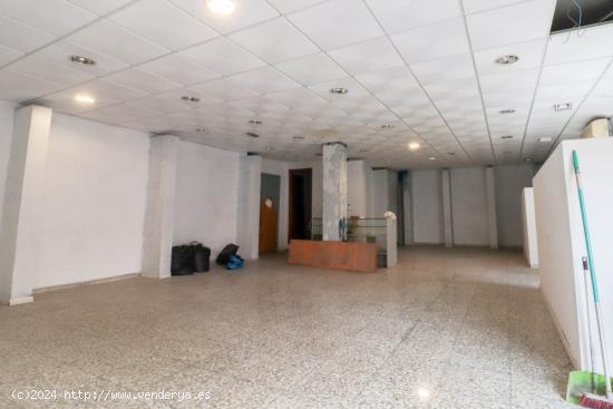 LOCAL COMERCIAL EN ZONA AVENIDA SANTA ISABEL - ALMERIA