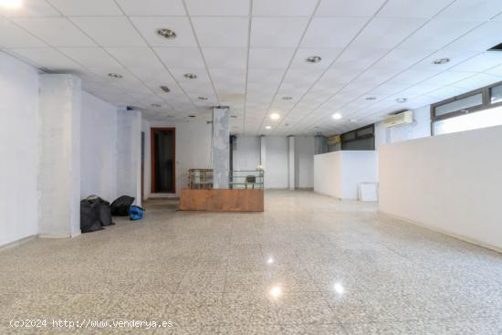 LOCAL COMERCIAL EN ZONA AVENIDA SANTA ISABEL - ALMERIA