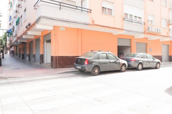  Local comercial en Rambla Amatisteros - ALMERIA 