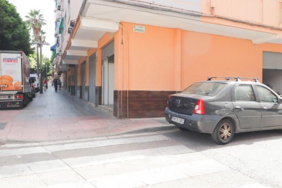 Local comercial en Rambla Amatisteros - ALMERIA