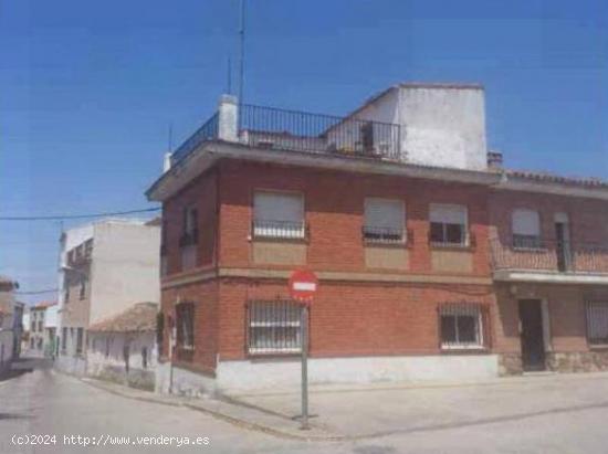 CASA A LA VENTA EN NAVAHERMOSA - TOLEDO