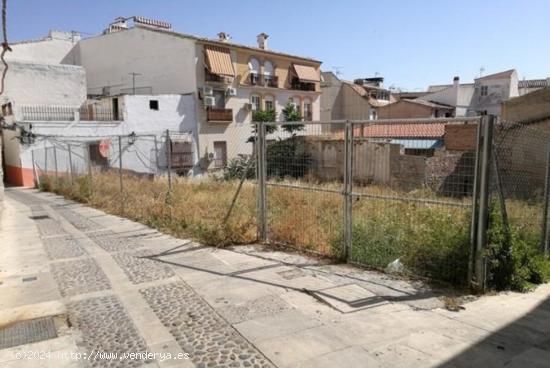 Suelo urbano residencial en el casco antiguo de Jaén, tipología plurifamiliar y comercial - JAEN