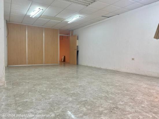 LOCAL COMERCIAL EN VENTA, ZONA COLEGIO CARMELITAS - CASTELLON