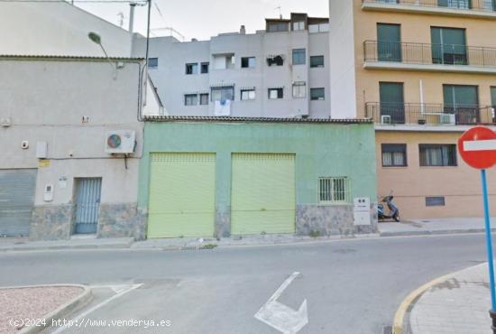  LOCAL COMERCIAL EN VILLAFRANQUEZA DE 140M2 SE PUEDE CONSTRUIR BAJO + 3 ALTURAS - ALICANTE 