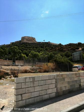 Se imagina vivir en una vivienda unifamiliar en el centro de Alicante con vistas al Castillo? - ALIC