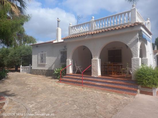 Precioso chalet a 2 mints caminando del pueblo de El Altet,piscina,barbacoa,2.200 metros. - ALICANTE