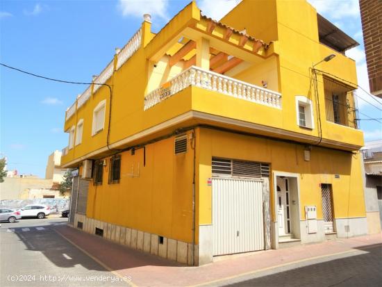 PISO UNICO CON LOCAL COMERCIAL CON SOTANO - MURCIA