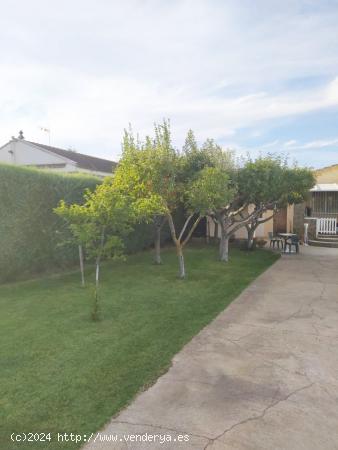 Urbis te ofrece una maravillosa casa en venta en Castellanos de Villiquera, Salamanca. - SALAMANCA