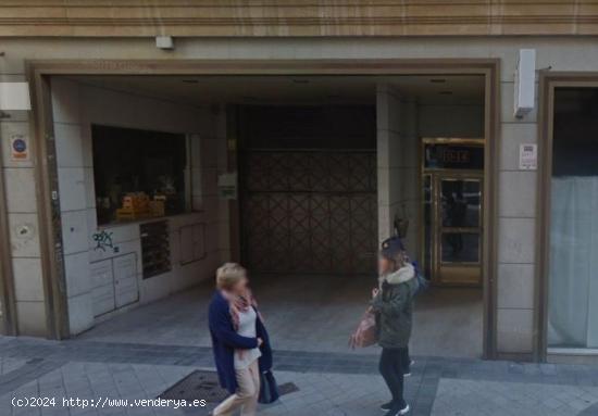 Urbis te ofrece una estupenda plaza de garaje en Labradores, Salamanca. - SALAMANCA