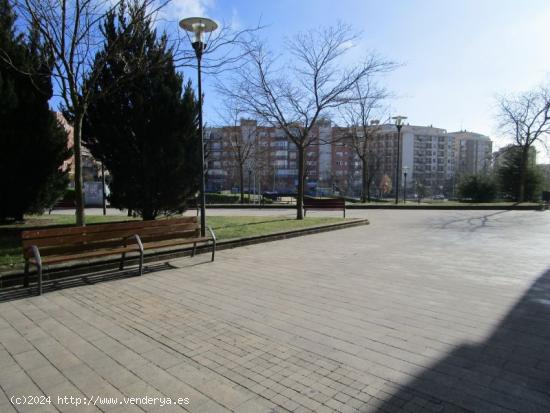 Urbis te ofrece un local comercial en zona El Carmen, Salamanca. - SALAMANCA