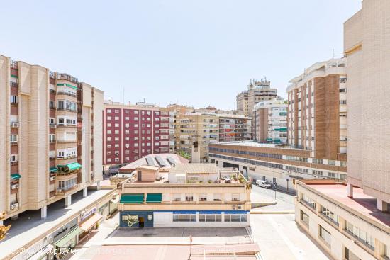 VIVIENDA 190M CON PLAZA DE GARAJE EN AVDA LIBERTAD (COMPLEJO PRINCESA) - MURCIA