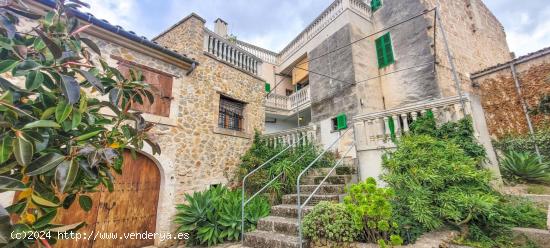 Magnífica casa de pueblo con jardín en Maria de la Salut, Mallorca - BALEARES