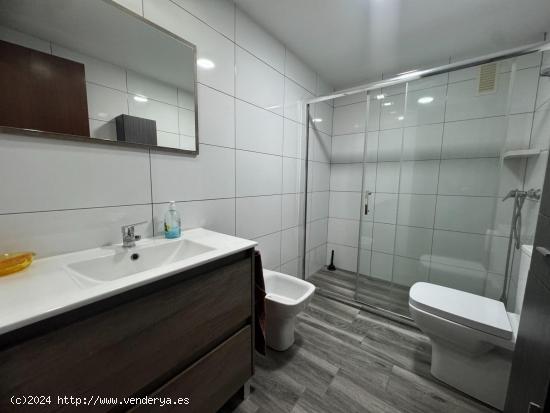 PISO EN VALENCIA CON 4 HABITACIONES, TERRAZA Y BALCON - VALENCIA