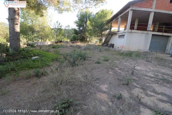  ESTRUCTURA DE CHALET EN LA URABANIZACION EL TOCHAR - VALENCIA 