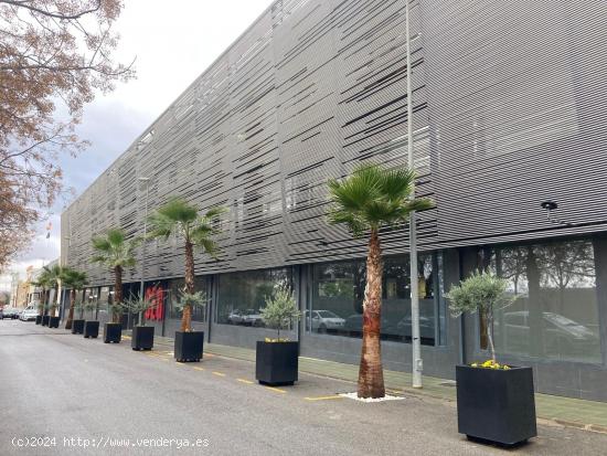 ALQUILER DE OFICINA, EN CENTRO DE EMPRESAS - GRANADA