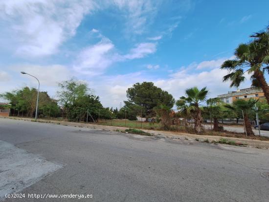 GRAN TERRENO RESIDENCIAL ESQUINERO EN EL ROMANÍ - EL VENDRELL - TARRAGONA