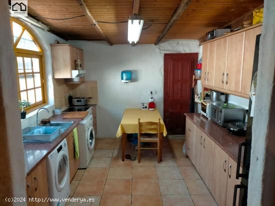 APIHOUSE VENDE CASA CON PARCELA EN ELCHE. PRECIO 150.000€ - ALICANTE