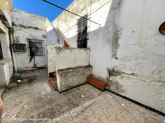 Se Vende en Coria del Rio - SEVILLA