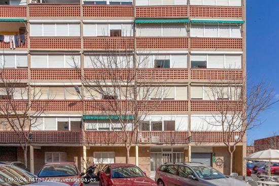 Se Vende en Hospitalet de Llobregat - BARCELONA