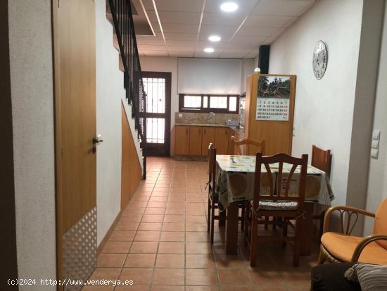 ENCANTADORA CASA EN VENTA - TARRAGONA