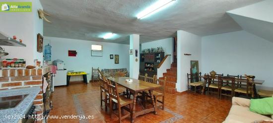 AMPLIA VIVIENDA EN CALERUEGA - BURGOS