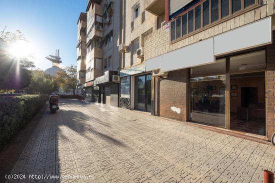 LOCAL COMERCIAL EN-- ARABIAL - GRANADA. - GRANADA