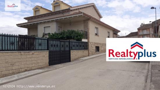  101- Magnífico chalet de 5 habitaciones y gran parcela en Carbonero el Mayor (Segovia) - SEGOVIA 