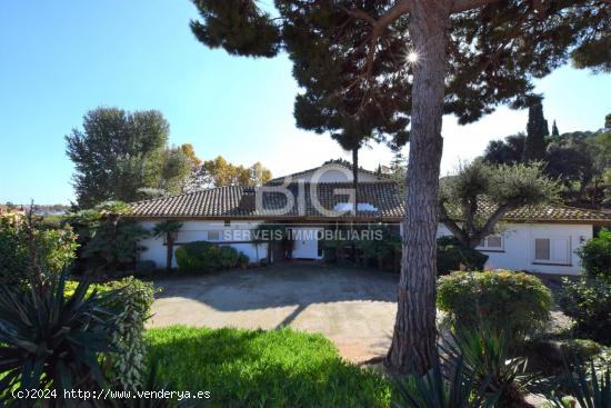 Villa de Lujo rodeada de naturaleza - BARCELONA