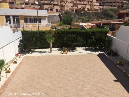 Apartamento de 2 dormitorios con 80m2 de jardin - MURCIA