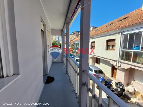 Chalet adosado en venta en Calle Abaixo, Coia, Vigo - PONTEVEDRA