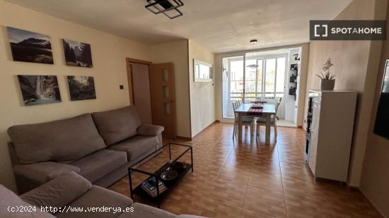 Apartamento de 2 dormitorios en alquiler en Quatre Carreres, Valencia - VALENCIA