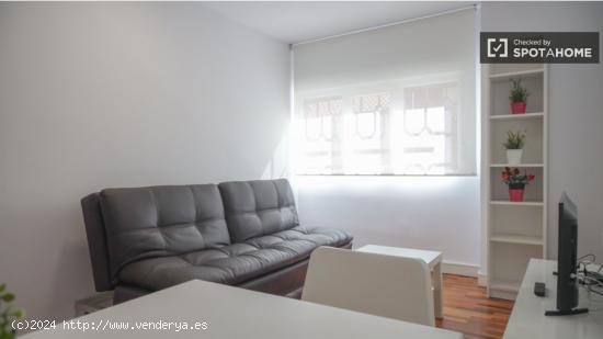 Apartamento de 2 dormitorios en alquiler en Bellas Vistas - MADRID