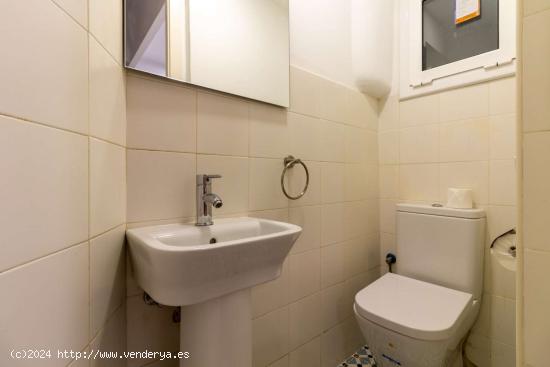  Apartamento entero de 2 dormitorios en Barcelona. - BARCELONA 