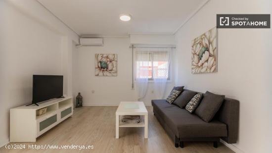 Apartamento de 2 dormitorios en alquiler en El Cabanyal - VALENCIA