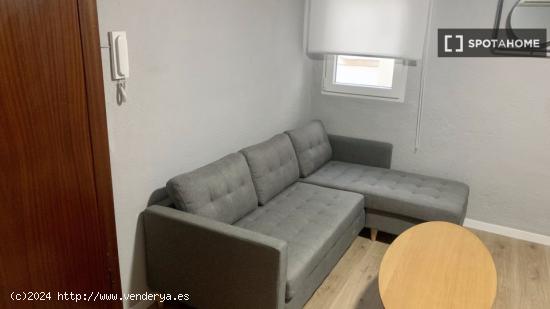 Apartamento de 2 dormitorios en alquiler en En Corts, Valencia - VALENCIA