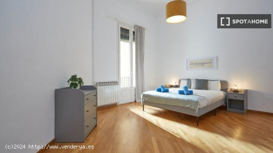 ¡Precioso apartamento de 2 dormitorios en Barcelona! - BARCELONA