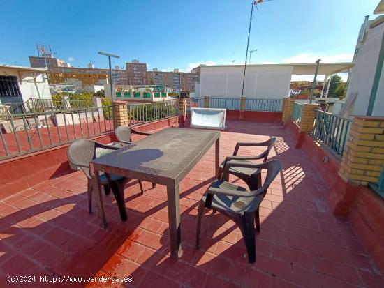 Apartamento de 2 habitaciones en alquiler en Rochelambert, Sevilla - SEVILLA