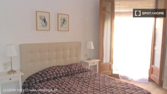 Apartamento de 2 dormitorios en alquiler en Valencia - VALENCIA