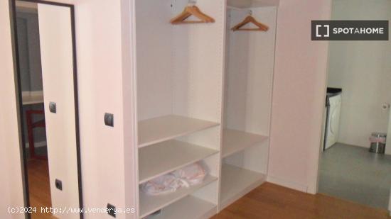 Apartamento de 2 dormitorios en alquiler en Valencia - VALENCIA