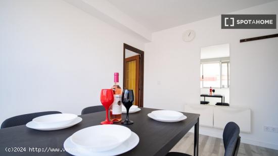 Apartamento entero de 1 dormitorio en València - VALENCIA