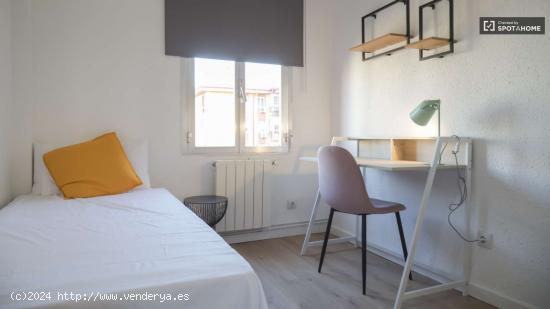 Se alquila habitación en piso compartido en Mostoles - MADRID