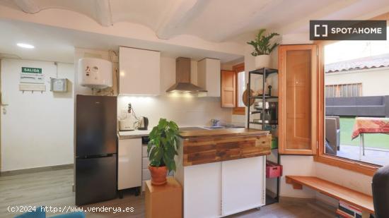 Apartamento de 1 dormitorio con terraza en Ciutat Vella, Barcelona - BARCELONA