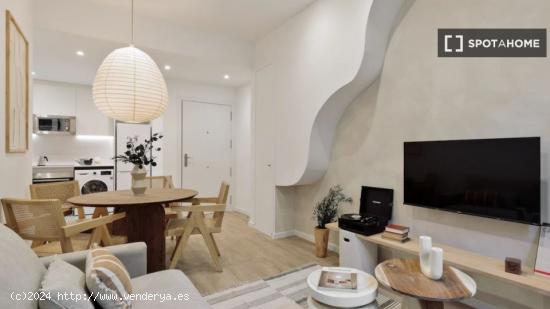 Apartamento de 2 dormitorios en alquiler en Ciutat Vella - BARCELONA