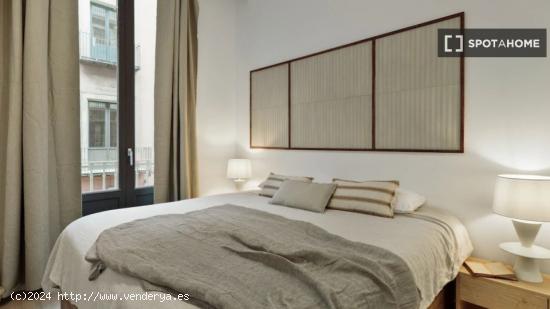 Apartamento de 2 dormitorios en alquiler en Ciutat Vella - BARCELONA