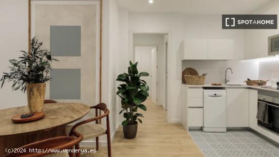 Apartamento de 2 dormitorios en alquiler en Ciutat Vella - BARCELONA