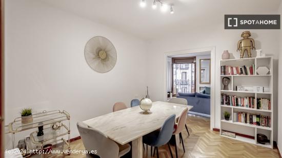 Apartamento de 4 dormitorios en alquiler en Lavapiés, Madrid - MADRID