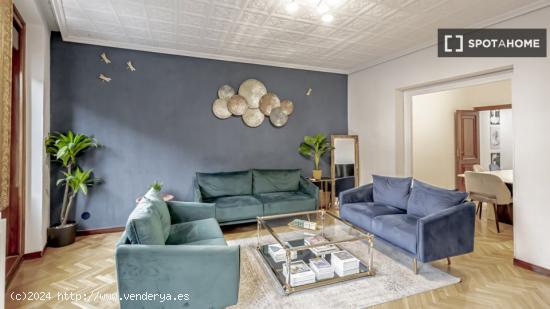 Apartamento de 4 dormitorios en alquiler en Lavapiés, Madrid - MADRID