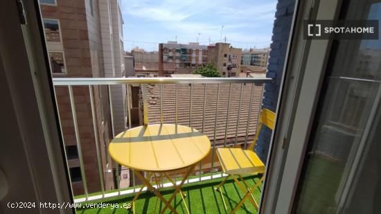 Apartamento de 2 dormitorios en alquiler en El Cabanyal, Valencia - VALENCIA