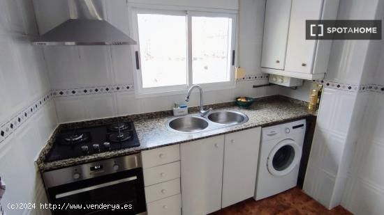 Apartamento de 2 dormitorios en alquiler en El Cabanyal, Valencia - VALENCIA